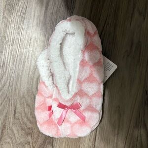 NWT Cozy Pink Heart Slippers